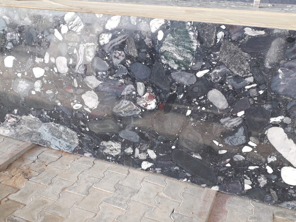 Bassi Black granite