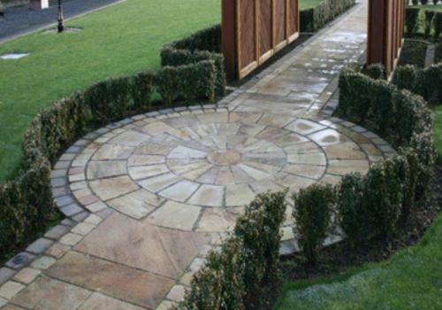 sandstone-paving-circle